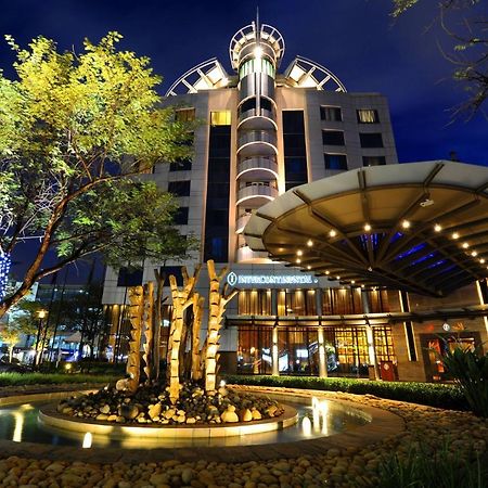 Intercontinental Johannesburg Or Tambo Airport Hotel By Ihg Kempton Park Eksteriør bilde The Royal