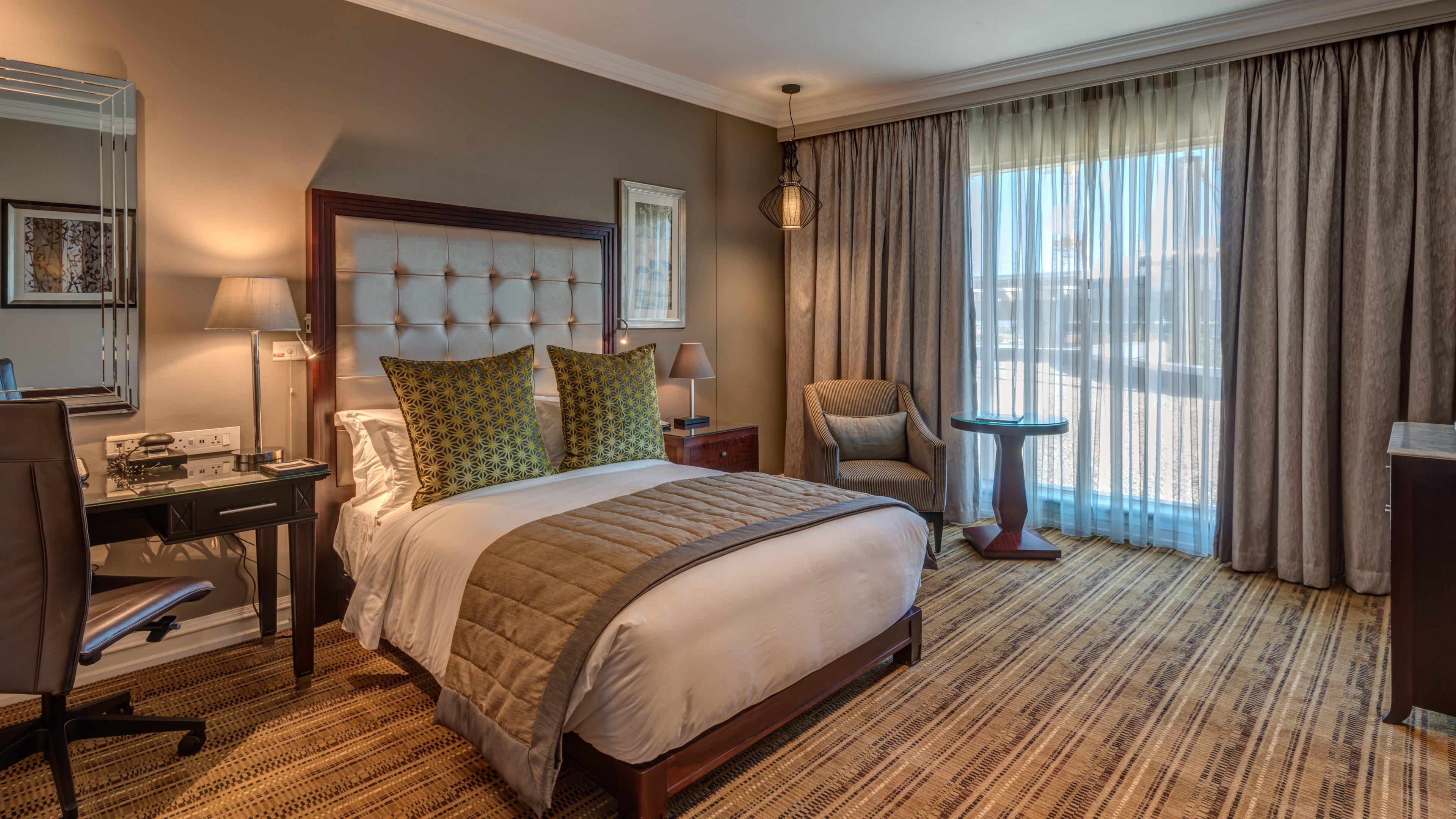 Intercontinental Johannesburg Or Tambo Airport Hotel By Ihg Kempton Park Eksteriør bilde A bedroom at the Taj Bengal