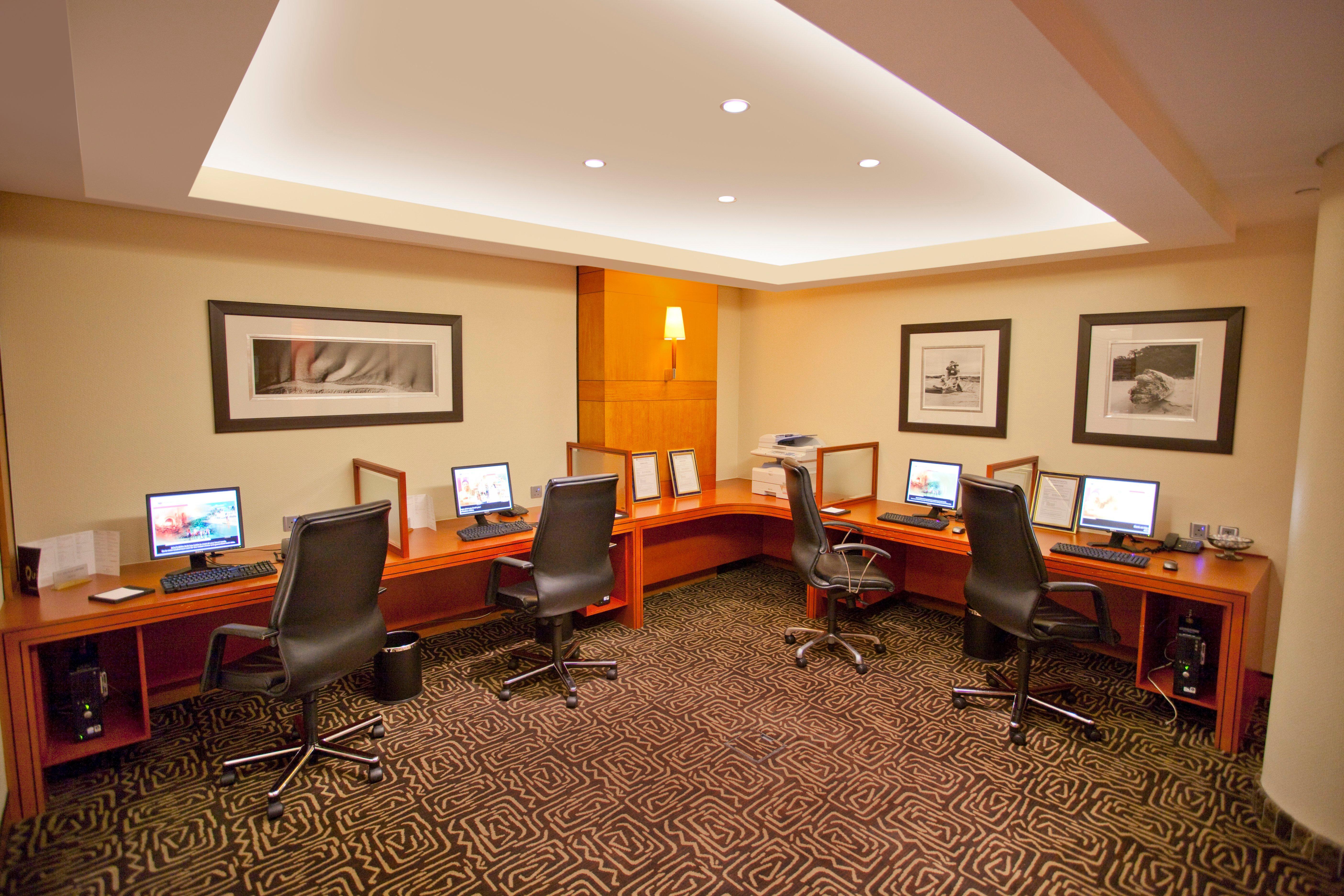 Intercontinental Johannesburg Or Tambo Airport Hotel By Ihg Kempton Park Fasiliteter bilde Business Center