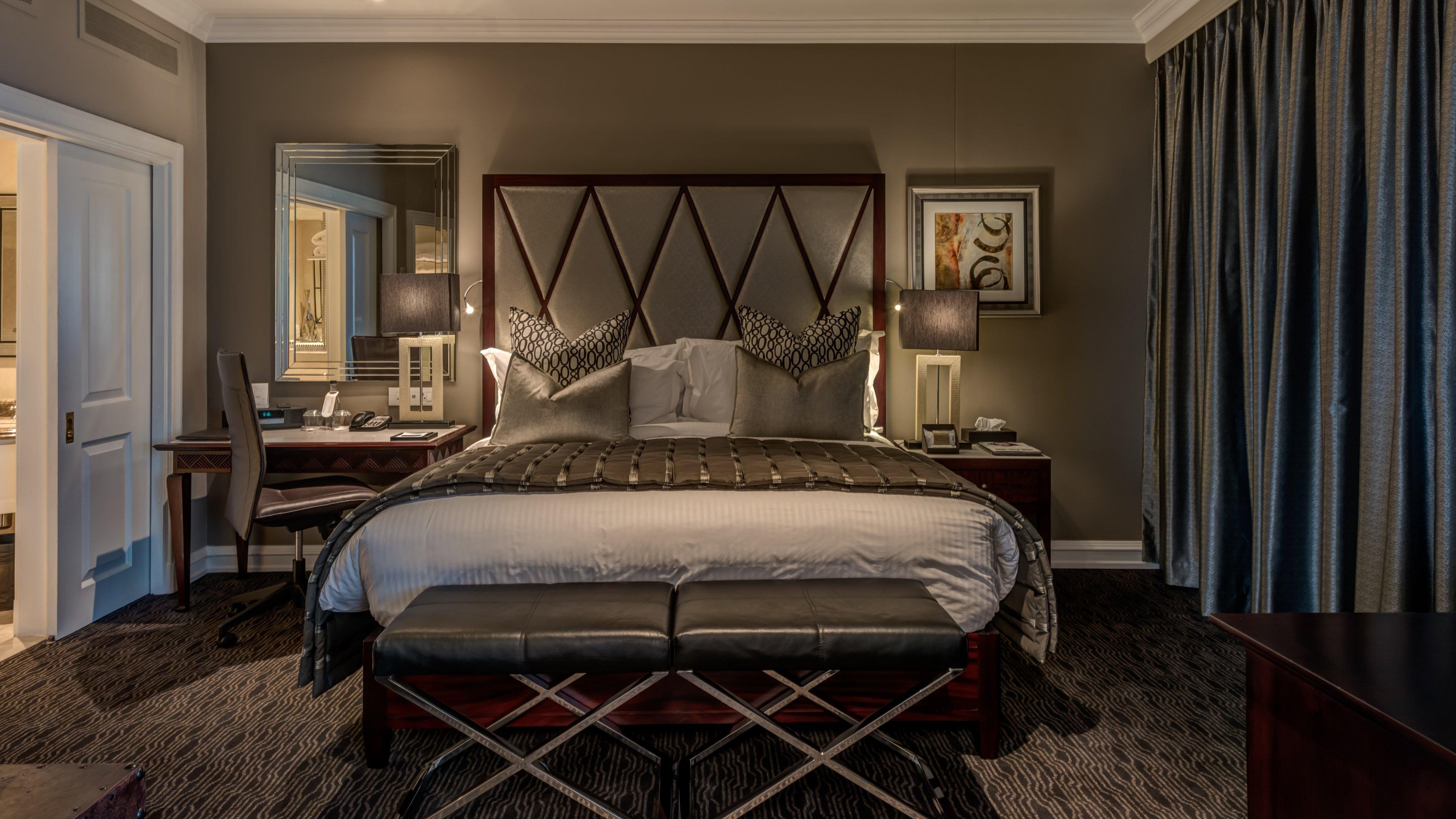 Intercontinental Johannesburg Or Tambo Airport Hotel By Ihg Kempton Park Eksteriør bilde A bedroom at The Ivy Hotel